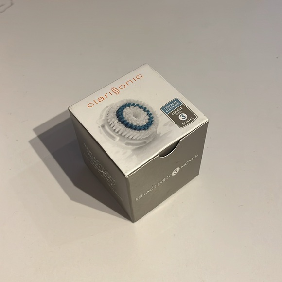 Clarisonic Plus Face & Body Cleansing System - Picture 7 of 9